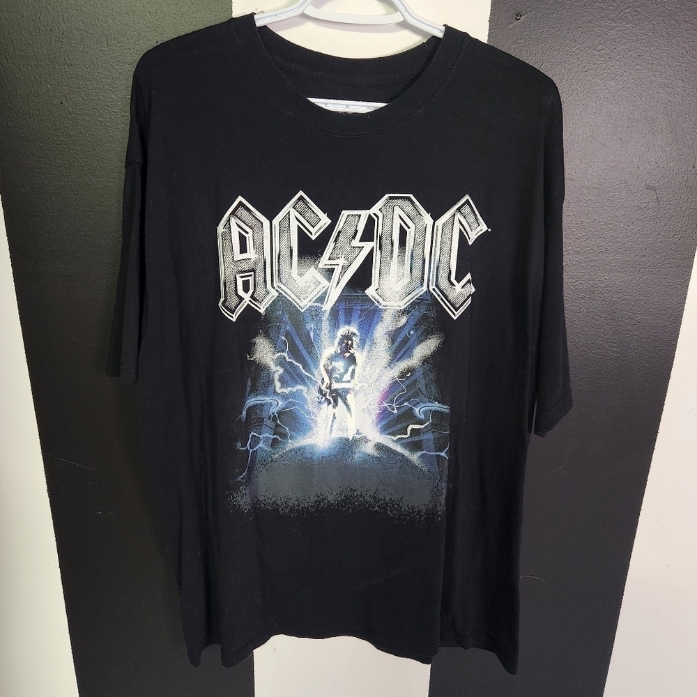 AC/DC ballbreaker graphic tee